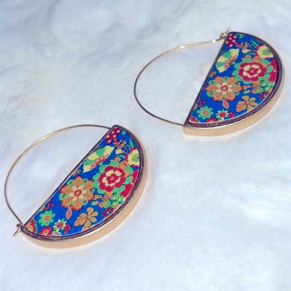 FLOWER POWER EARRINGS - Picture 4 of 9